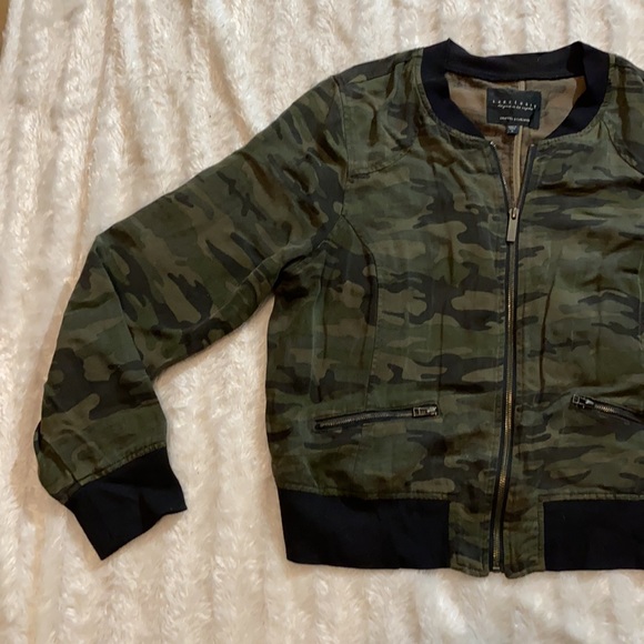 Camo print jacket army print size large coat long sleeve with pockets - Picture 3 of 8